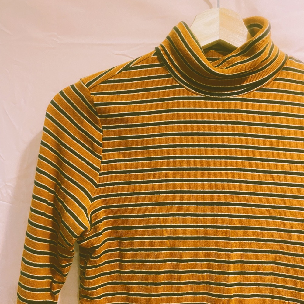 Levis ribbed turtleneck